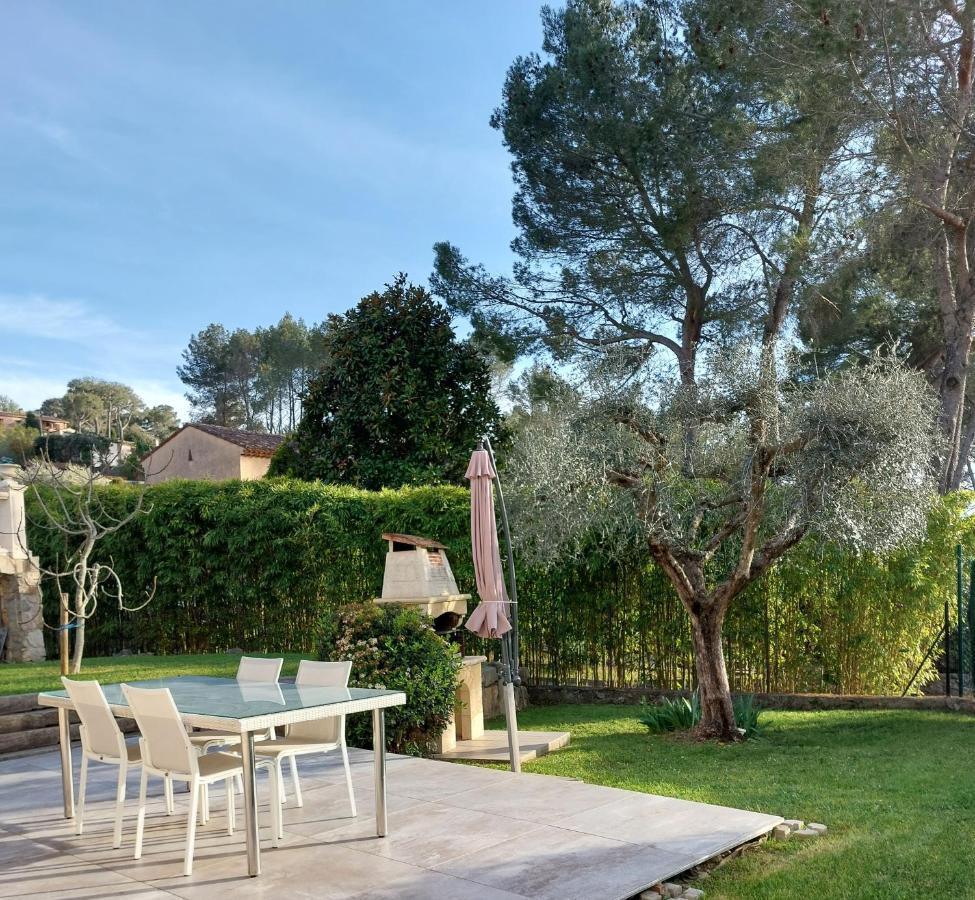 Gite Les Pins Climatise Piscine Chauffee Jardin Peymeinade ภายนอก รูปภาพ