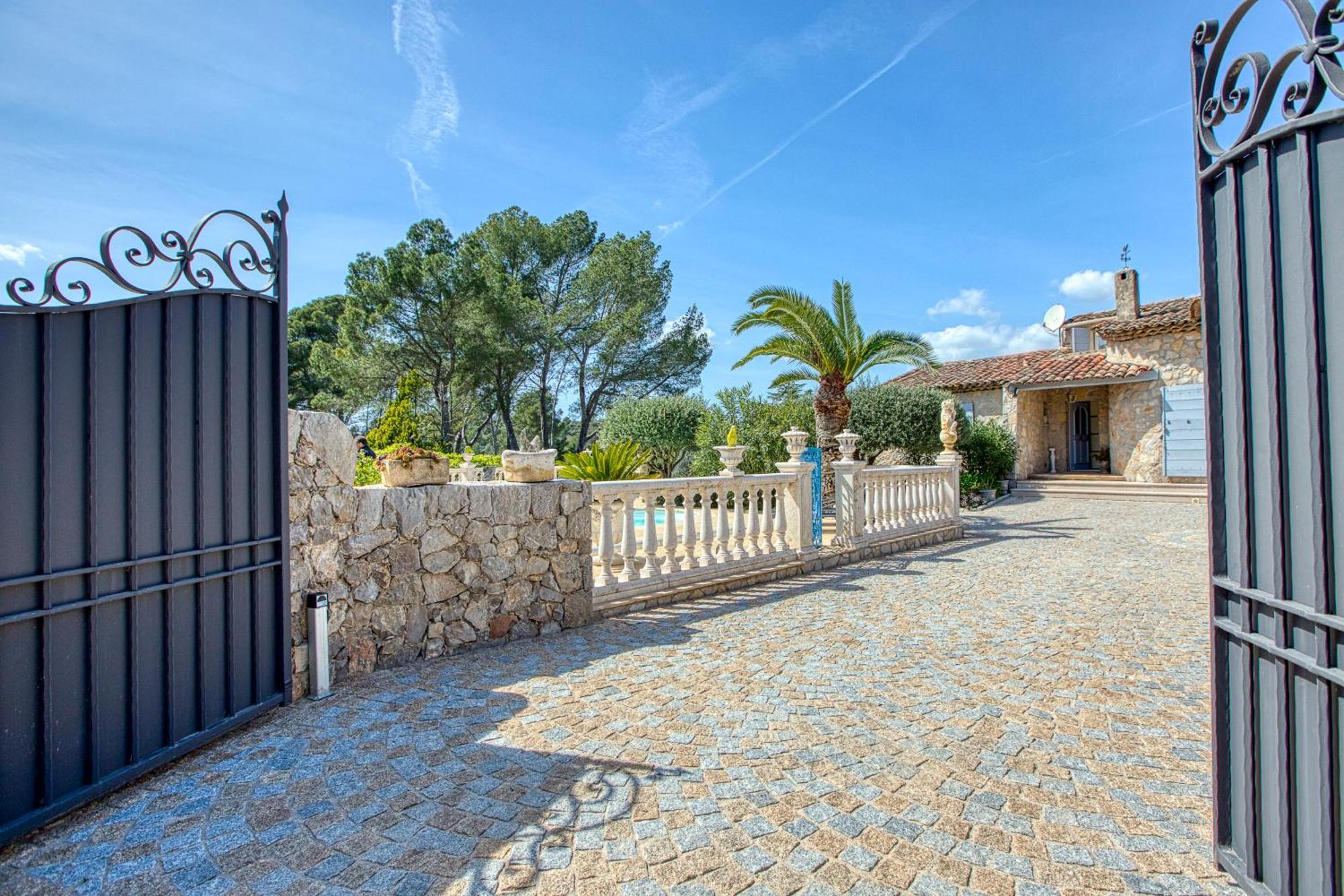 Gite Les Pins Climatise Piscine Chauffee Jardin Peymeinade ภายนอก รูปภาพ